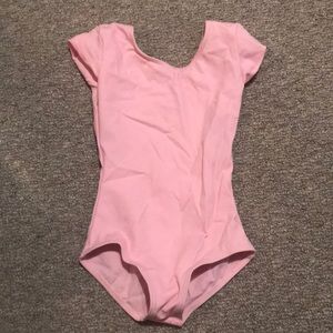 Capezio short sleeves pink dance leotard